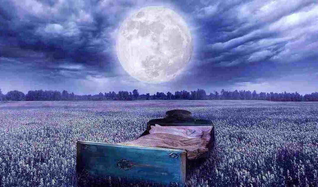 Full Moon and Sleep